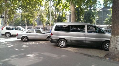 違章停車被拖壞，就該自認(rèn)倒霉？告訴車主如何獲得賠償