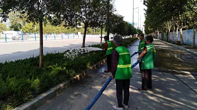扮靚城市，為國(guó)慶增光添彩