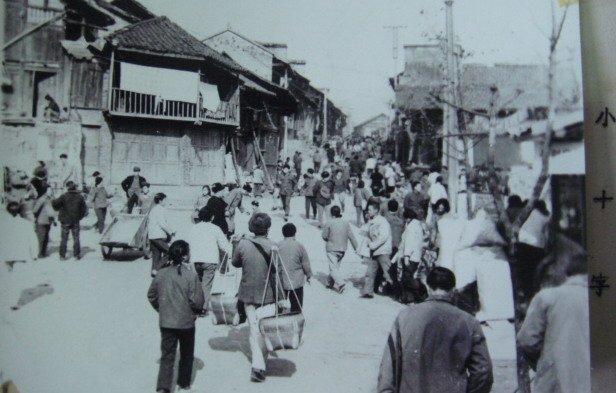 圖1：銅仁主城區(qū)舊景。銅仁日報社資料圖片.jpg
